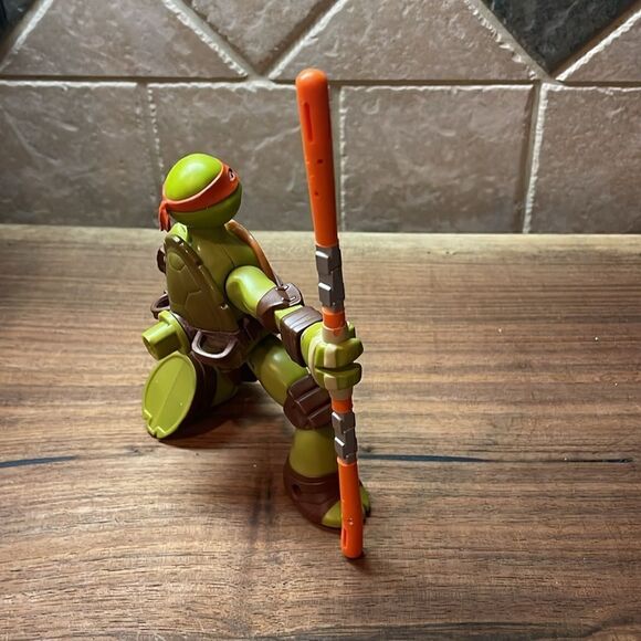 Michelangelo Teenage Mutant Ninja Turtle Figure 2014 - Picture 6 of 6